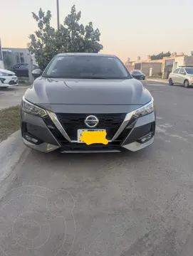 Nissan Sentra Advance usado (2023) color Gris Oxford precio $310,000