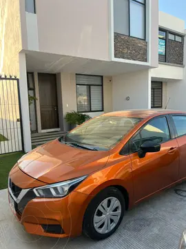 Nissan Sentra Sense usado (2022) color Naranja precio $230,000