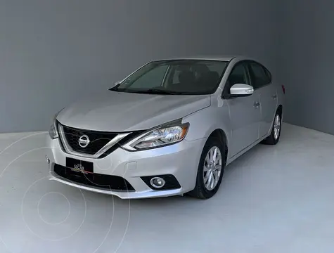 Nissan Sentra Advance usado (2019) color plateado precio $209,000