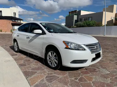 Nissan Sentra Sense Aut usado (2015) color Blanco precio $170,000