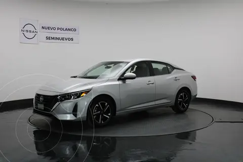Nissan Sentra Advance usado (2025) color plateado precio $386,000
