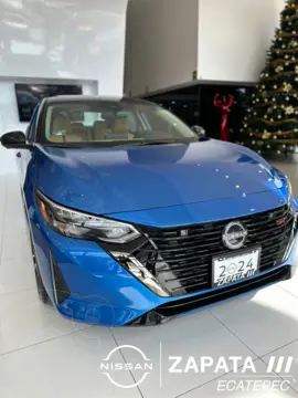 Nissan Sentra SR Platinum Bi-tono nuevo color Azul Zafiro precio $548,900