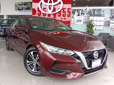 Nissan Sentra Sense Aut usado (2023) color Rojo Cobrizo precio $290,000