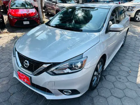 Nissan Sentra Exclusive Aut usado (2017) color Plata precio $207,000