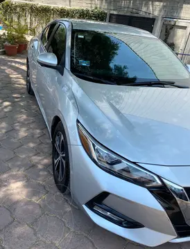 Nissan Sentra Advance usado (2021) color Plata precio $310,000