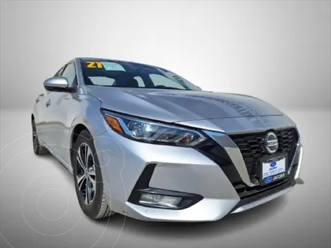 Nissan Sentra ADVANCE CVT usado (2021) color Plata precio $320,000