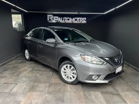 Nissan Sentra Advance Aut usado (2018) color Gris Oxford precio $239,000