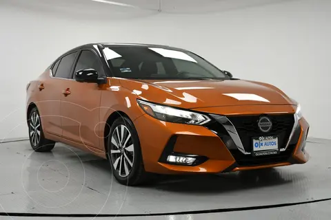Nissan Sentra Exclusive Bi-tono Aut usado (2020) color Naranja financiado en mensualidades(enganche $81,800 mensualidades desde $6,435)