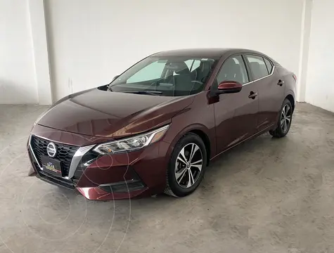 Nissan Sentra Sense Aut usado (2022) color violeta oscuro financiado en mensualidades(enganche $83,044 mensualidades desde $6,403)