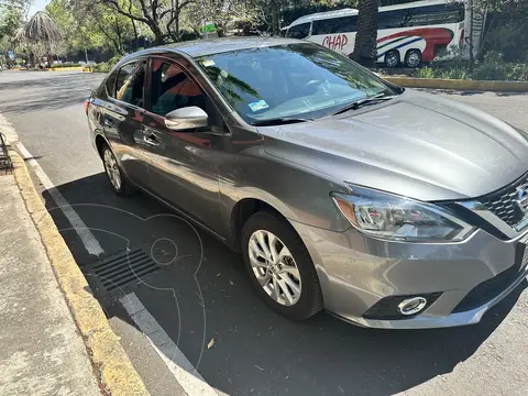 Nissan Sentra Exclusive Aut usado (2019) color Gris precio $261,000