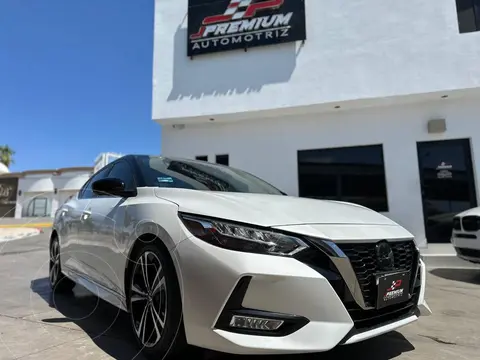 Nissan Sentra SR Bi-tono Aut usado (2021) color Blanco Perla precio $358,000