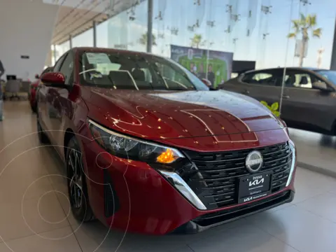 Nissan Sentra Advance CVT usado (2024) color Rojo Burdeos precio $405,000