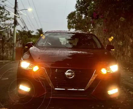 Nissan Sentra Advance CVT usado (2021) color Rojo Merlot precio $249,000