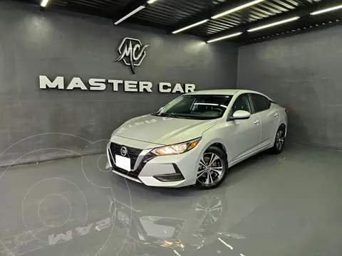 Nissan Sentra Sense usado (2022) color plateado precio $299,000