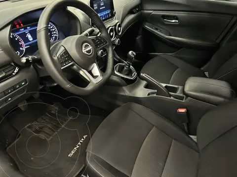 Nissan Sentra Advance usado (2024) color Blanco financiado en mensualidades(enganche $160,930 mensualidades desde $7,023)