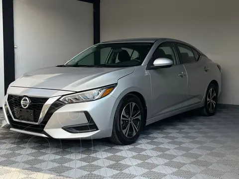 Nissan Sentra Sense Aut usado (2023) color plateado precio $289,000