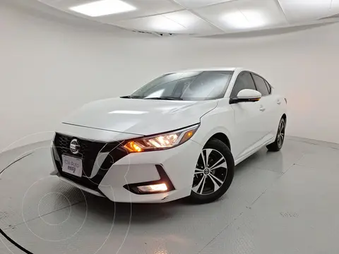 foto Nissan Sentra Advance usado (2023) color Blanco precio $370,000