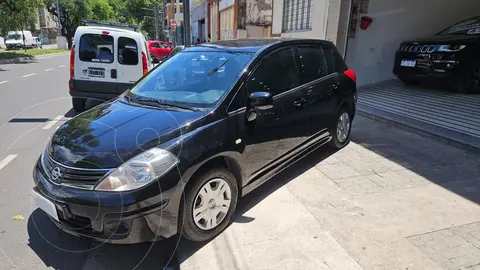 Nissan Tiida Hatchback Visia usado (2010) color Negro precio u$s8.500