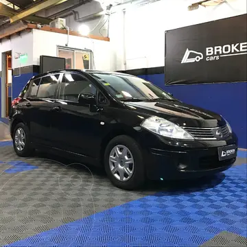 foto Nissan Tiida Hatchback Visia usado (2011) color Negro precio u$s8.500