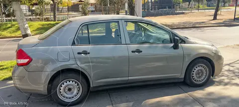Nissan Tiida Sedan 1.6L Drive usado (2017) color Gris precio $5.300.000