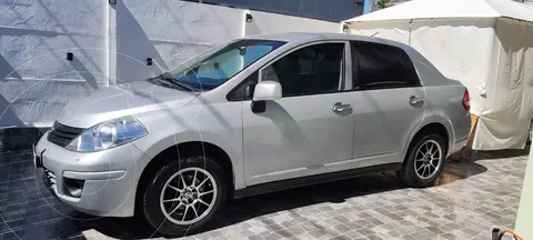 Nissan Tiida Sedan 1.6L Drive usado (2011) color Plata precio $4.000.000