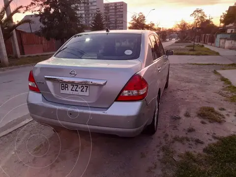 Nissan Tiida Sedan LE 1.6L usado (2009) color Plata precio $3.400.000