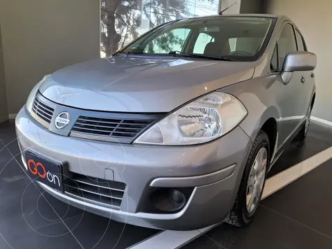 Nissan Tiida Sedan Advance usado (2016) color Gris precio $160,000