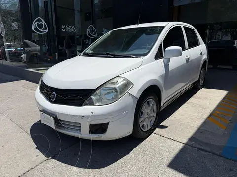 Nissan Tiida Sedan Sense usado (2013) color Blanco precio $97,000