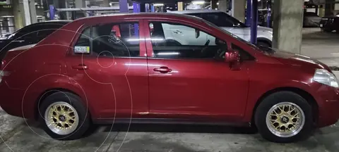 Nissan Tiida Sedan Custom Ac usado (2012) color Rojo precio $118,000