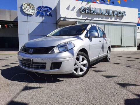 Nissan Tiida Sedan Advance Aut usado (2018) color Plata precio $200,000