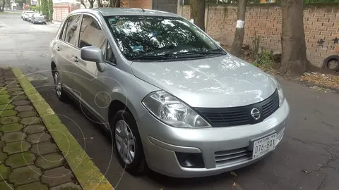 Nissan Tiida Sedan Sense usado (2016) color Plata precio $120,000