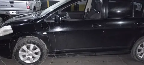 Nissan Tiida Tekna usado (2011) color Negro precio $11.000.000
