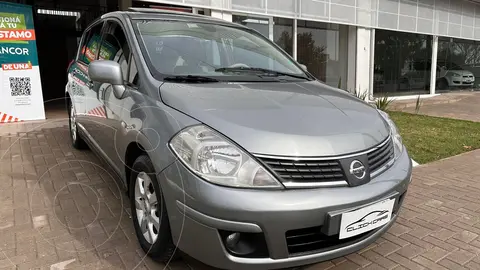 Nissan Tiida Tekna usado (2010) color Blanco precio $10.800.000