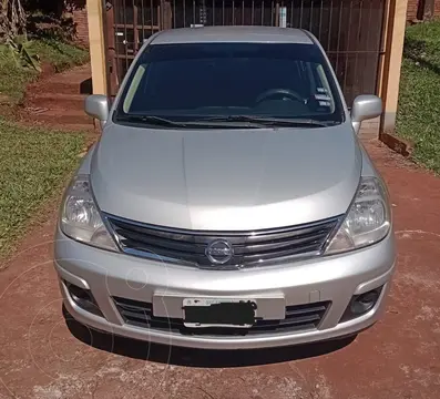 Nissan Tiida Visia usado (2011) color Gris precio u$s8.000