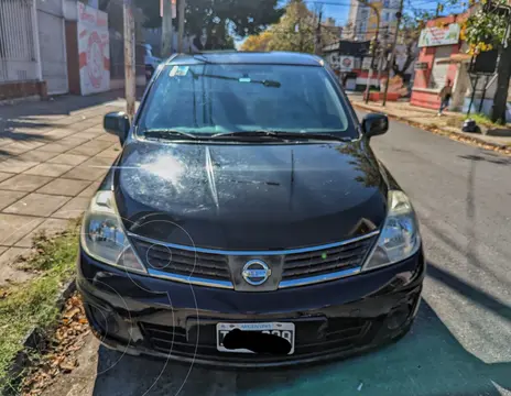 Nissan Tiida Visia usado (2010) color Negro precio $2.400.000