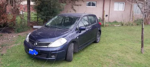 Nissan Tiida Visia usado (2012) color Azul Royal precio $10.500.000