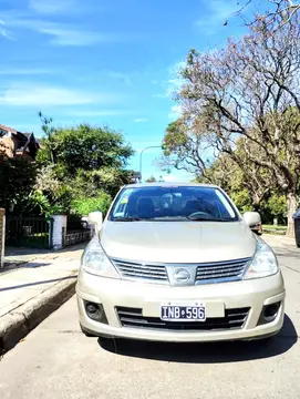Nissan Tiida Visia usado (2010) color Arena Dorada precio u$s9.900