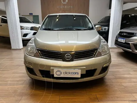 Nissan Tiida Visia usado (2008) color Dorado precio $9.900.000