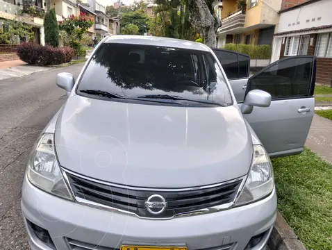 Nissan Tiida 1.8L Emotion Aut usado (2013) color Plata precio $16.000.000