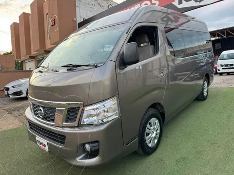 Nissan Urvan 15 Pas Amplia usado (2015) color Gris financiado en mensualidades(enganche $100,000 mensualidades desde $14,385)