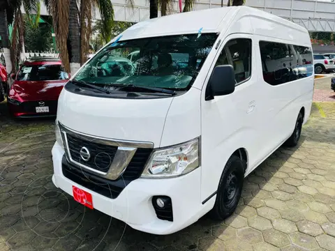 Nissan Urvan 15 Pas Amplia Pack Seguridad usado (2021) color Blanco financiado en mensualidades(enganche $149,694 mensualidades desde $13,296)