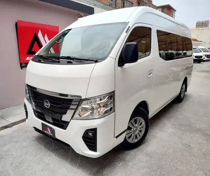 Nissan Urvan 12 Pasajeros usado (2023) color Blanco precio $589,000