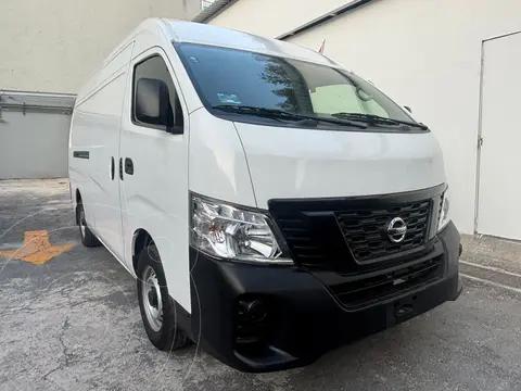 Nissan Urvan Panel Ventanas Amplia usado (2022) color Blanco precio $450,000