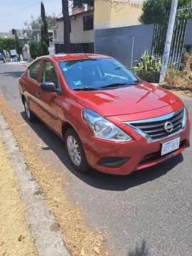 Nissan V-Drive 1.6L Plus usado (2023) color Rojo precio $240,000