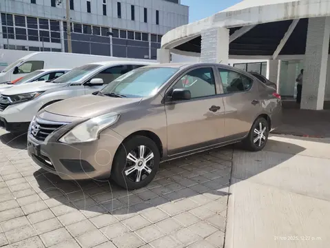 Nissan V-Drive 1.6L usado (2019) color Marron precio $190,000