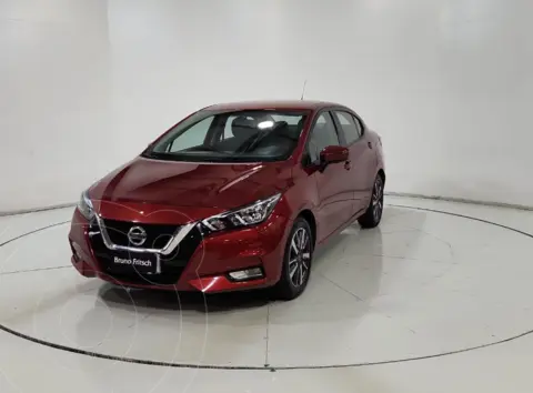 Nissan Versa V-Drive 1.6L usado (2022) color Rojo financiado en cuotas(pie $2.000.000)