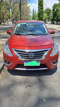 Nissan Versa Advance usado (2018) color Rojo Nacarado precio u$s9.900