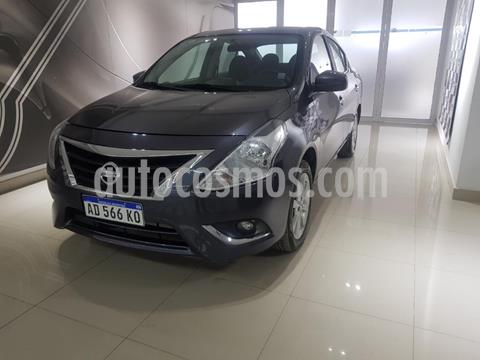 foto Nissan Versa Sense Aut usado (2019) color Gris Oscuro precio $1.105.000