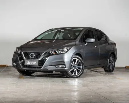 Nissan Versa Advance Aut usado (2021) color Gris Oscuro precio u$s16.500