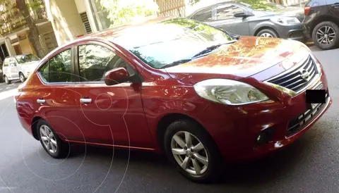 Nissan Versa Acenta usado (2014) color Rojo precio $4.900.000
